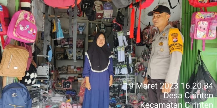Bhabinkamtibmas Polsek Cirinten Polres Lebak Laksanakan Giat Patroli Dan Sambang