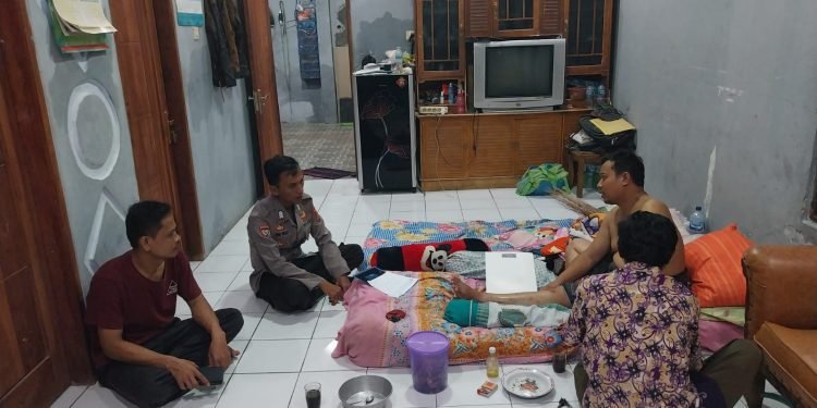 Sambang Desa dan Silaturahmi Bhabinkamtibmas Subsektor Tunjung Teja Polres Serang Dengan Tokoh Masyarakat