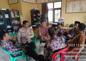 Menindaklanjuti Program Kapolri Quick Wins Presisi, Bhabinkamtibmas Polsek Cileles Polres Lebak Giat Sambang Ke Desa Binaan
