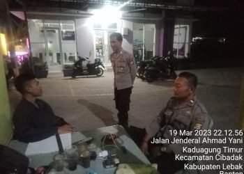 Anggota Polsek Cibadak Polres Lebak Laksanakan Giat Patroli dan Sambang Ke Pemukiman Warga