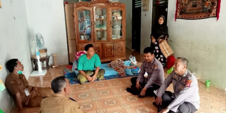 Ciptakan Warga Tentram dan Damai, Personel Polsek Muncang Polres Lebak Patroli Dialogis