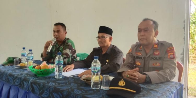 Kapolsek Muncang Hadiri Laporan Penyelenggaraan Pemerintah Desa (LPPDes) Anggaran Tahun 2022 Sek Kec. Muncang
