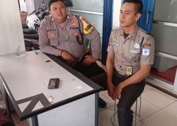 Bhabinkamtibmas Polsek Rangkasbitung Polres Lebak Giat Patroli Dan Monitoring Ke Kantor Pelayanan FIF