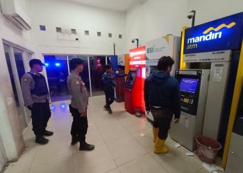 Cegah Gangguan Kamtibmas,Polsek Ciwandan Polres Cilegon Polda Banten Patroli Mesin ATM