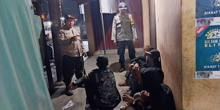 Tekan Kejahatan Malam,Personel Polsek Ciwandan Polres Cilegon Polda Banten Patroli KRYD