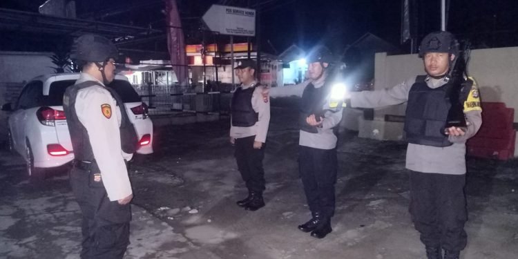 Mengantisipasi Gangguan Keamanan, Pawas Polsek Petir Polres Serang Gelar Sispam Mako