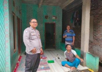 Patroli Dialogis,Bhabinkamtibmas Polsek Puloampel Polres Cilegon Polda Banten Sisipkan Pesan-Pesan Kamtibmas