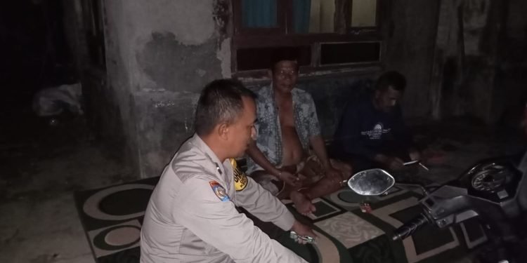 Menjaga Harkamtibmas, Bhabinkamtibmas  Polsek Bojonegara  Polres Cilegon Polda Banten Laksanakan Sambang dan Kunjungan