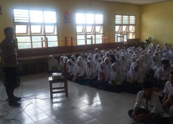 Cegah Kenakalan Remaja Dibulan Ramadhan, Bhabinkamtibmas Polsek Curugbitung Polres Lebak Laksanakan Sosialisasi ke Sekolah