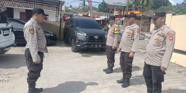 Apel Pagi dan Cek Anggota Polsek Petir Polres Serang