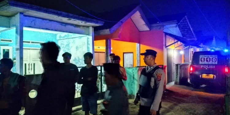 Untuk Menjaga Kondusifitas Waktu Sahur Masyarakat  dan Antisipasi Perang Sarung Antar Remaja Dengan Patroli KRYD Polsek Petir Polres Serang