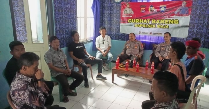Dengarkan keluhan Warga Masyarakat Kapolsek Maja gelar curhat bareng
