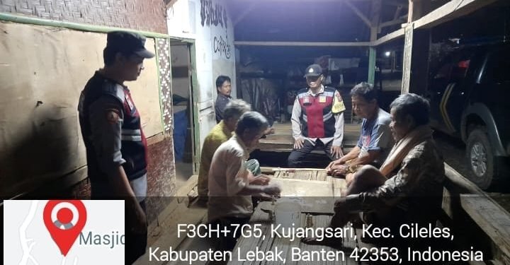 Polsek Cileles Polres Lebak Intens Laksanakan Giat Patroli Dialogis Ke Pemukiman Warga