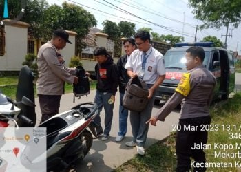 Antisipasi Tawuran Polsek Kopo Polres Serang Berikan Himbauan Kamtibmas Kepada Pelajar Melalui Kegiatan Patroli Rutin