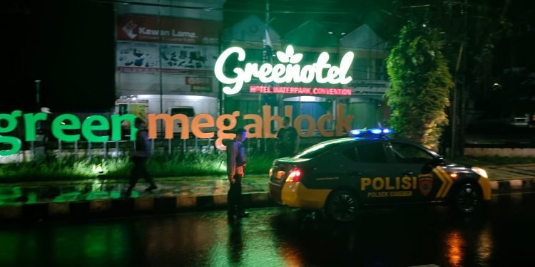 Antisipasi Tawuran pemuda &  Kriminalitas jalanan!!! Polsek Cibeber Polres Cilegon Polda Banten lakukan KRYD malam hari
