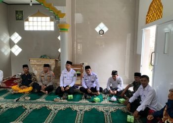 Kapolsek Petir Polres Serang Hadiri Kegiatan Pengajian Bulanan Rutin Ulama dan Umaro serta Masyarakat Kec. Petir
