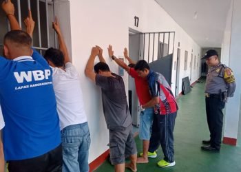 Sambut HBP 59, Lapas Rangkasbitung Bersama TNI/Polri Sidak Kamar hunian