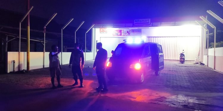 Cegah C.3 dan Tawuran, Personil Polsek Jawilan Giat Patroli Malam dan Himbau Kamtibmas