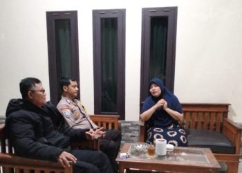 Kapolsek Cibadak Polres Lebak Bersama Anggota Laksanakan Giat Patroli Dan Sambang Ke Warga Desa Binaan