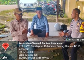 Melalui kunjungan rutin, Bhabinkamtibmas Polsek Cikeusal Polres Serang harapkan tercipta rasa aman bagi warga desa