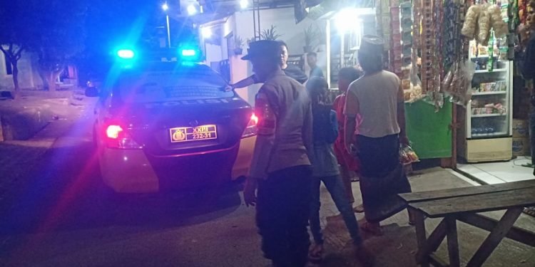 Berikan Rasa Aman,Personil Polsek Ciwandan Polres Cilegon Polda Banten Laksanakan Patroli Blue Light