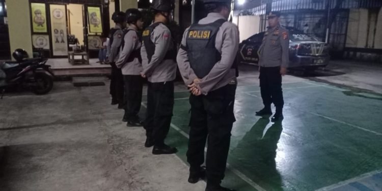 Wujud Kesiapsiagaan, Kanit Binmas Polsek Jawilan Pimpin Apel Malam Dan Sispam Mako