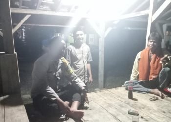 Antisipasi Gangguan Kamtibmas, Bhabinkamtibmas Polsek Wanasalam Laksanakan Patroli Dialogis Bersama Warga