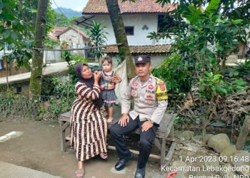 Komunikasi Dengan Seluruh element Masyarakat, Ini Cara Bhabinkamtibmas Polsek Lebakgedong Polres Lebak Sampaikan Pesan Kamtibmas