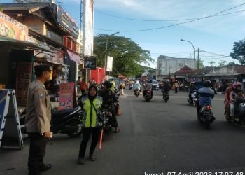 Sambangi Juru Parkir Anggota Polsek Rangkasbitung Polres Lebak Sampaikan Pesan Kamtibmas