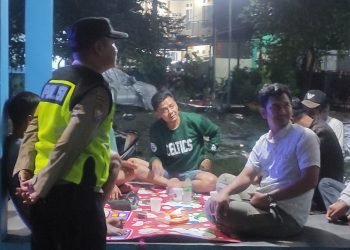 Antisipasi 3C (Curat, Curas, Curanmor), Gank Motor, perang sahur menjelang sahur dan gangguan Kriminalitas lainnya, Polsek Anyar Polres Cilegon Polda Banten laksanakan Patroli Mobile Blue Light dan Dialogis di kewilayahan