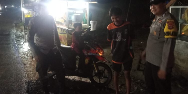 Antisipasi Gangguan Kamtibmas, Anggota Polsek Wanasalam Polres Lebak Laksanakan Giat Patroli di Daerah Rawan