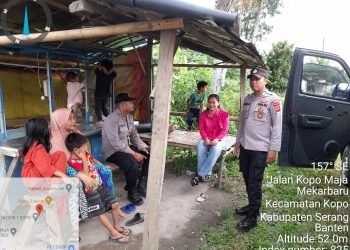 BhabinkamtibmasPolsek Kopo Polres Serang Melalui Kegiatan Sambang Berikan Himbauan Kamtibmas