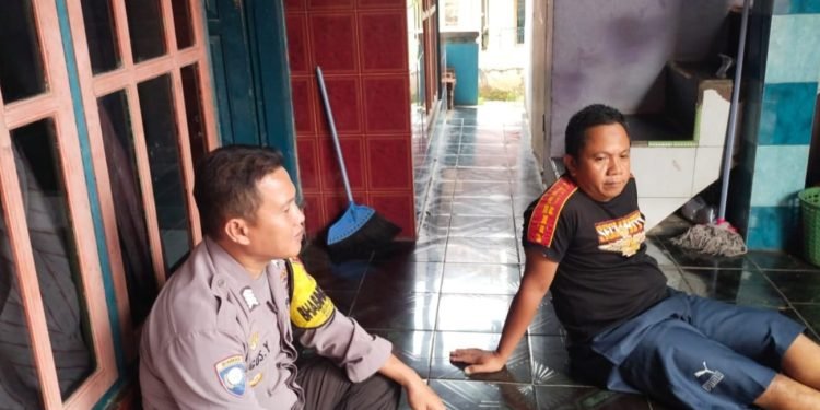 Wujudkan Harkamtibmas, Personel Bhabinkamtibmas Polsek Mancak Polres Cilegon Polda Banten Gandeng kalangan Muda Desa Binaan