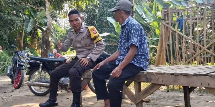 Guyub Bareng Kasepuhan, Upaya Personel Bhabinkamtibmas Polsek Mancak Polres Cilegon Polda Banten Wujudkan Kamtibmas Kondusif