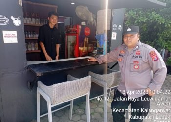 Dekatkan Diri Dengan Warga Masyarakat,Bhabinkamtibmas Polsek Rangkasbitung Polres Lebak Giat Sikaturahmi