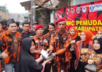 Berkah Ramadhan Ormas Pemuda Pancasila  Mpc Kabupaten Lebak Indahnya Bagikan Takjil Dan Satunan Anak Yatim Dan Duafa