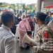 Personil Posyan Stasiun Rangkasbitung Polres Lebak Berikan Himbauan Kepada Penumpang KRL Lokal Rangkasbitung-Cilegon