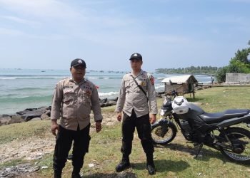 Antisipasi Gangguan Kamtibmas, Anggota Polsek Wanasalam Polres Lebak Laksanakan Giat Patroli di Area Wisata Tanjung Panto