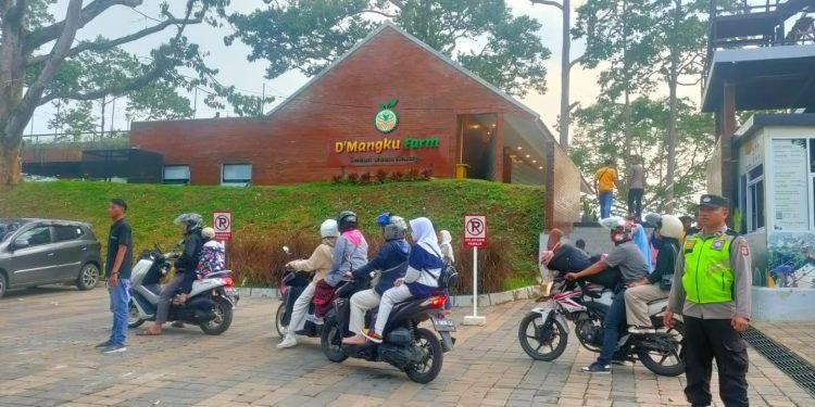 Masa Liburan Hari Raya Idul Fitri 1444 H, Jajaran Personel Polsek Mancak Polres Cilegon Polda Banten Sambangi D’Mangku Farm