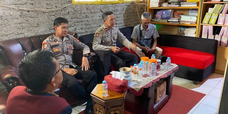 Untuk menjaga harkamtibmas, Anggota Polsek Maja Polres Lebak Polda Banten Sambangi warganya agar terciptanya situasi yang kondusif