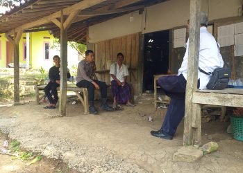 Bhabinkamtibmas Polsek Cimarga Polres Lebak Laksanakan Giat Bintibmas Upaya Mendekatkan Diri dengan Masyarakat