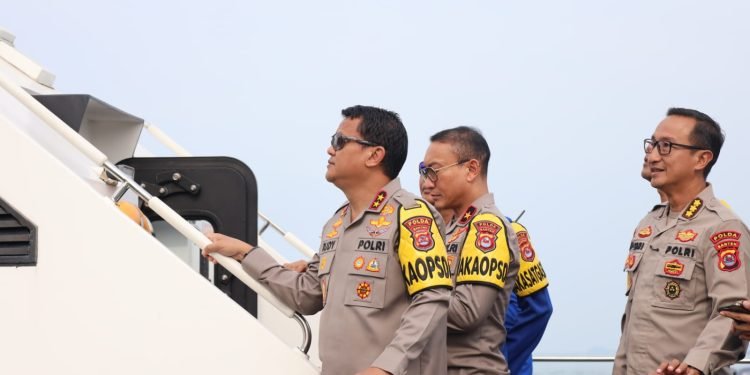 Monitor Arus Balik, Kapolda Banten Laksanakan Patroli Laut