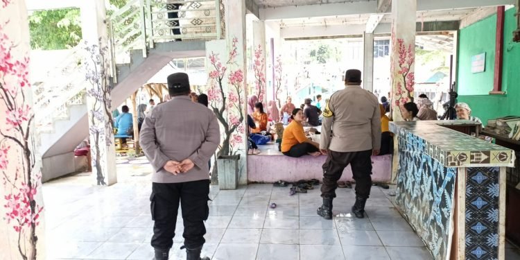 Berikan Edukasi Dan Himbauan Kamtibmas Anggota Polsek Rangkasbitung Polres Lebak Datangi Pengujung Wisata BIM