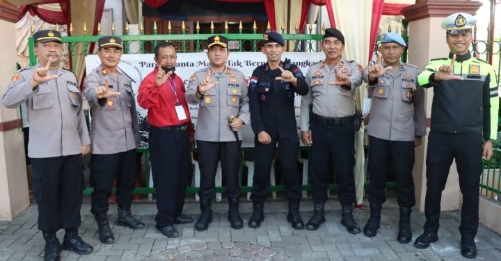 Kapolres Lebak Tinjau Langsung Pengamanan Kegiatan Jum’at Agung di Gereja Santa Maria Tak Bernoda