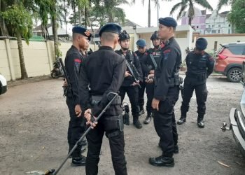 Satbrimob Polda Banten Laksanakan Sterilisasi di Beberapa Gereja Jelang Perayaan Paskah