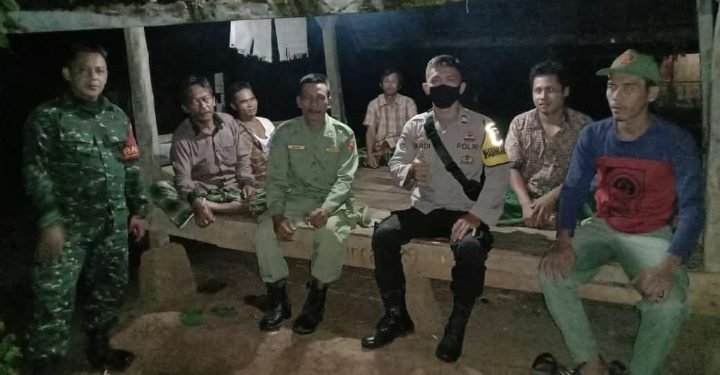 Ka SPKT Polsek Cijaku Polres Lebak Pimpin Patroli Sasar Poskamling