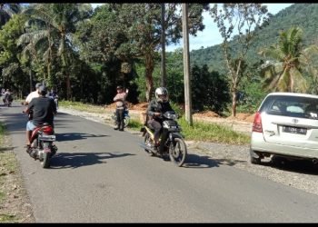 Ciptakan Kamseltibcar Lantas Polsek Lebakgedong Polres Lebak Berikan Pelayanan Kepada Pengguna Jalan Raya