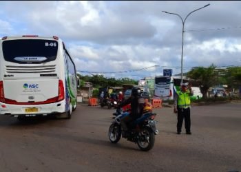 Keselamatan Masyarakat,Personil Polsek Ciwandan Polres Cilegon Polda Banten Atur Lalu-Lintas