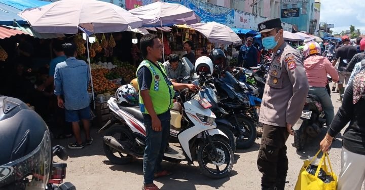 Cek Tempat Parkir Motor di Wilayah Kecamatan Rangkasbitung,Ini Yang Dilakukan Bhabinkamtibmas Polsek Rangkasbitug Polres Lebak