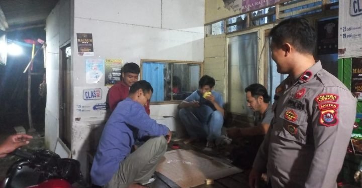 Cegah Pencurian Dan Perang Sarung Anggota Polsek Lebakgedong Polres Lebak Gencar Lakanakan Patroli Dialogis